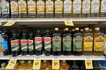 Usa, in vigore da oggi dazi del 10% sull’import