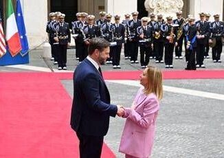 Vance a Palazzo Chigi con Meloni dialogo su dazi e Ucraina. La premier sente von der Leyen