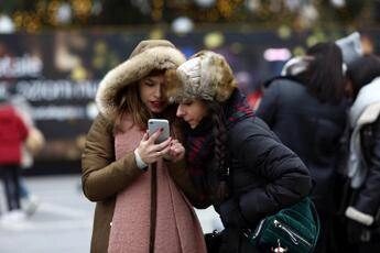 Vento gelido, crollo temperature e rischio neve anche in collina: le previsioni meteo