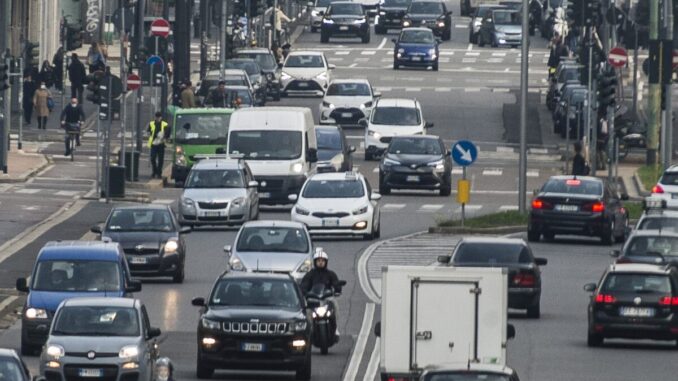 Ad aprile il mercato dell’auto +2,7% su base annua