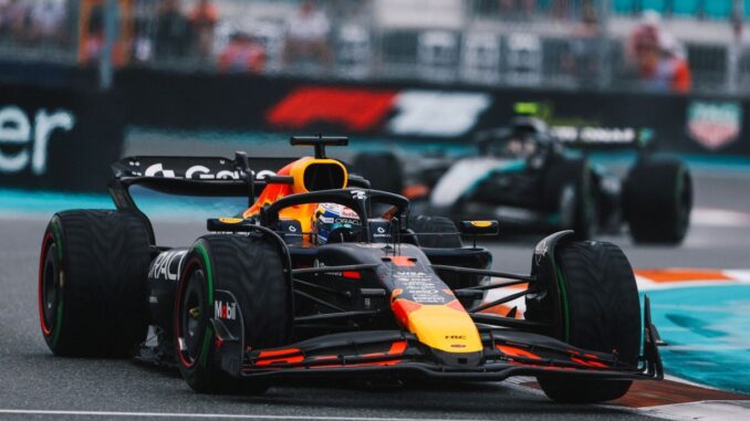 Verstappen conquista la pole a Miami, Antonelli in seconda fila