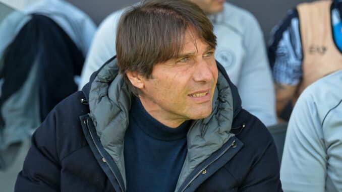 Conte “Ai tifosi interessa lo scudetto del Napoli, non il mio futuro”