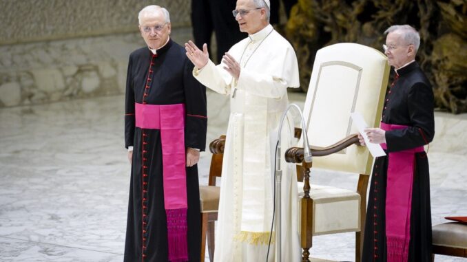 Papa “Tacciano le armi, Chiesa non si stancherà di ripeterlo”
