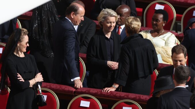 Von Der Leyen “Dare forma al profondo messaggio di pace del Papa”