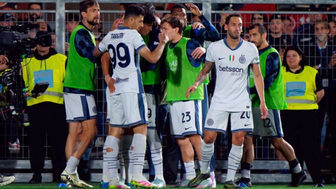 L’Inter vince 2-0 a Como ma non basta per vincere lo scudetto