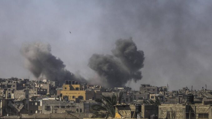 Nuovo raid israeliano a Gaza, colpita una scuola. Almeno 30 morti