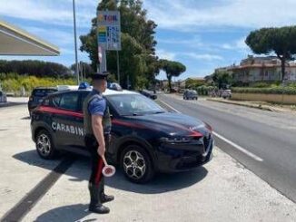 Ardea rapina a un distributore di benzina ucciso un dipendente. E caccia ai criminali
