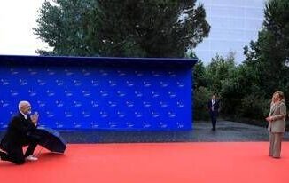 Arriva Meloni e Rama si inginocchia Edi smettila Video