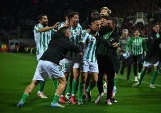 Conference League Fiorentina Betis Siviglia 2 2 ai supplementari spagnoli in finale