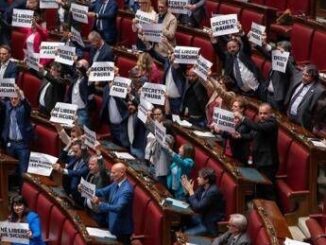 Dl sicurezza via libera della Camera. Protesta opposizioni in Aula Decreto paura