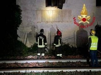 Empoli esplosione in casa cantoniera nella notte un ferito