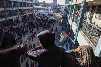 Gaza, Idf uccidono leader Jihad islamica: “Irruzione in casa vestiti da donne”