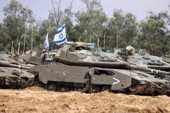 Gaza, Israele prepara nuova offensiva: “Attacco su vasta scala, via la popolazione”