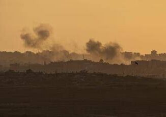 Gaza raid israeliani nella notte 44 morti