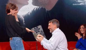 Ilaria Galassi proposta di matrimonio a La volta Buona la sorpresa in diretta