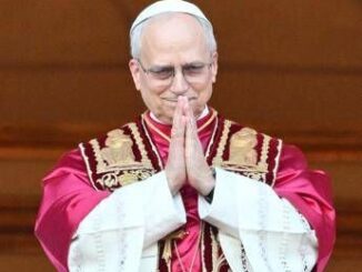 Leone XIV il fratello Da piccolo giocava a fare il prete con lasse da stiro