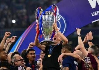 Luis Enrique festa Champions e il ricordo di Xana la maglia per la figlia morta nel 2019