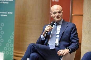 Mattarella nomina 25 nuovi Cavalieri del lavoro, c’è anche l’ad di Eni Claudio Descalzi