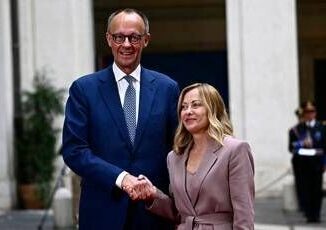 Meloni vede Merz Smentita assenza interesse Berlino per Italia