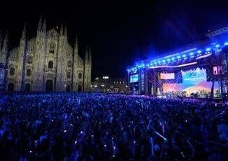 Milano canta Olly e si emoziona con Achille Lauro il Concertone Radio Italia Live
