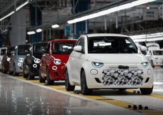 Mirafiori ecco i primi esemplari della nuova 500 ibrida