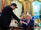 Musk show per salutare Trump tra occhio nero e t shirt del Padrino