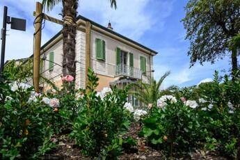 Nel verde di Puccini, il giardino della villa torna a incantare