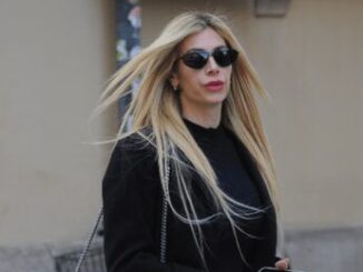 Paola Caruso a Verissimo chi e la showgirl ospite oggi la lotta del figlio Michele