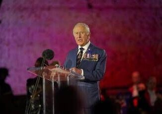 Re Carlo Rinnovare impegno per la pace nel Giorno della Vittoria in Europa