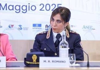 Romano Polizia Postale Aumento dei casi di bullismo nella fascia 10 17 anni capire rischi condivisione dati on line