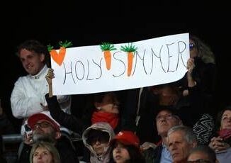 Sinner da Habemus Jannik a un Paul te cha fatto crede cori e cartelloni al Foro