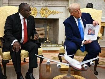 Trump e il “genocidio dei bianchi” in Sudafrica: agguato con video a presidente Ramaphosa