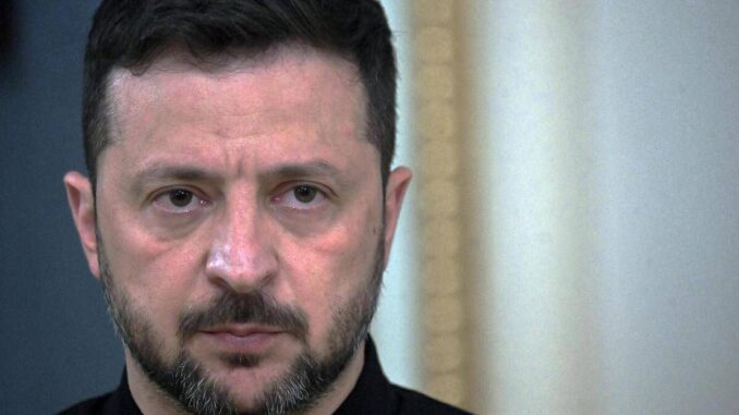 Ucraina, il timore di Zelensky: “Ora gli aiuti non diminuiscano per gli attacchi di Israele all’Iran”