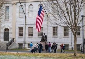 Usa giudice blocca revoca visto studenti stranieri HarvardE arbitraria