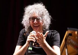 Verissimo Giovanni Allevi chi e la passione per il pianoforte e la diagnosi della malattia
