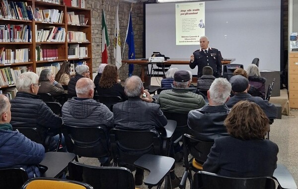 carabinieri truffe online ridim i carabinieri incontrano i cittadini per metterli in guardia contro le truffe online