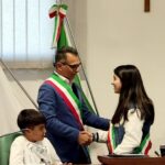 La sindaca della giunta dei ragazzi e delle ragazze a Telti