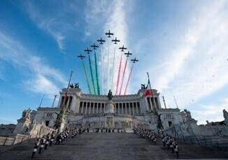 2 giugno Mattarella allAltare della Patria. Meloni Apparteniamo a qualcosa di grande che va difeso e amato