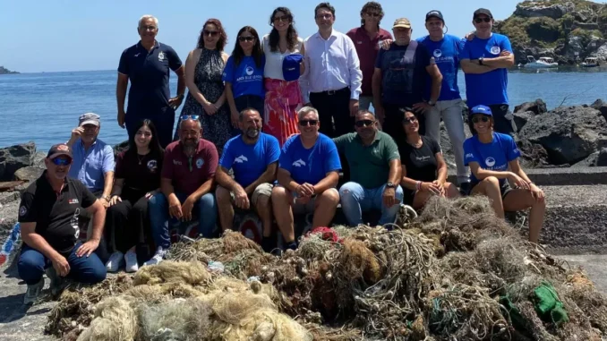 Dalle acque di Aci Castello rimossi oltre 600 metri di reti fantasma