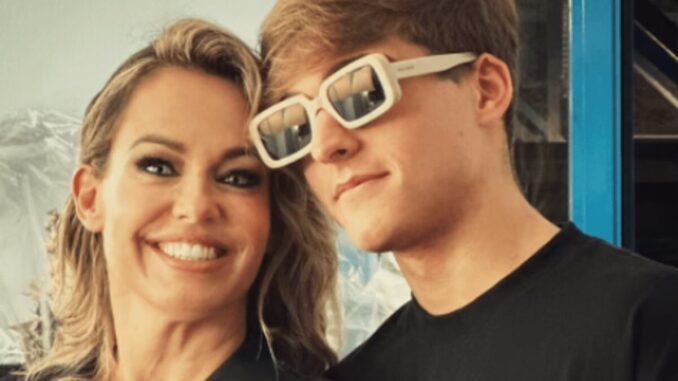 Bruganelli, il figlio Davide Bonolis compie 21 anni: “Auguri amore mio”