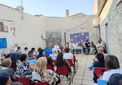 Ottavio Careddu ce l’ha fatta: a Telti il suo libro diventa simbolo di coraggio e determinazione 1 La presentazione del libro di Ottavio Careddu