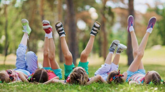 Caldo, pediatri: “Bambini a rischio tra colpi di calore e disidratazione”