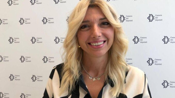 Cancro al seno, Murelli (Lega): “Non è mai troppo presto per fare prevenzione”
