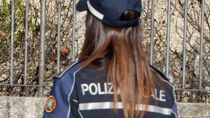 Chieti, aspirante vigilessa esclusa da concorso per tatuaggi