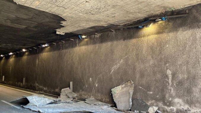 Chieti, crolla pezzo controsoffitto sottopasso Tricalle. Deputata Torto: “Potevo morire”