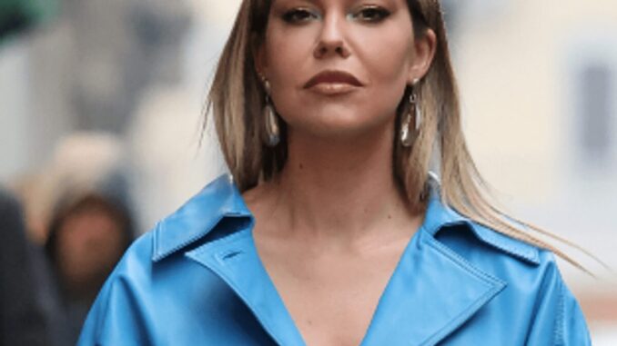 Costanza Caracciolo scopre di avere una diastasi: “Mi dicevano che sembravo incinta”