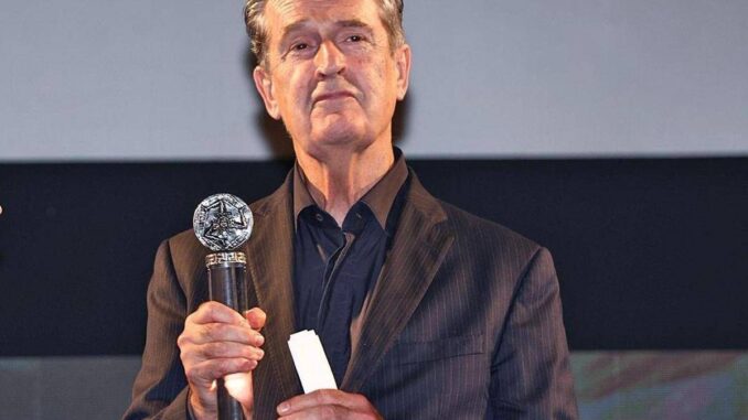 Emily in Paris 5, Rupert Everett: “Non ci sarò, sono stato fatto fuori”