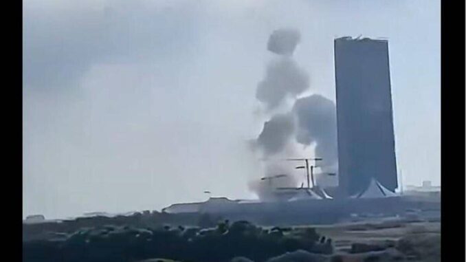 Iran colpisce la sede Mossad a Tel Aviv: in fiamme cuore intelligence Israele – Video
