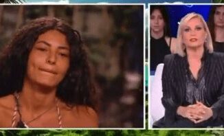 Isola dei famosi Simona Ventura contro Jasmine Chiedi scusa a Chiara. Come ti permetti
