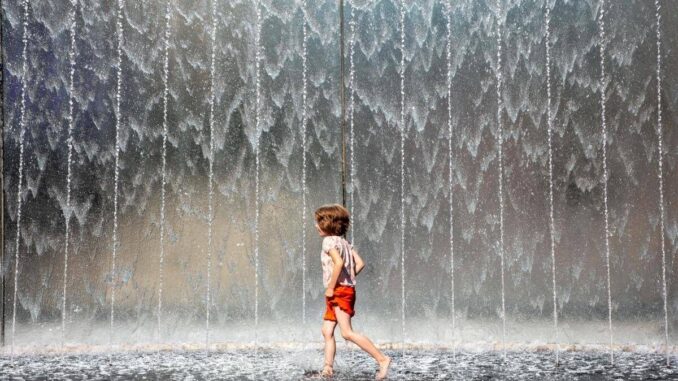 Italia nella morsa del caldo, oggi allerta rossa in tre città